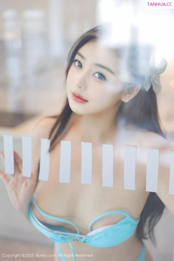 希雅  [XiuRen]高清写真图 2025.04.23 No.10187 希雅sia 蓝色泳衣第30张图片